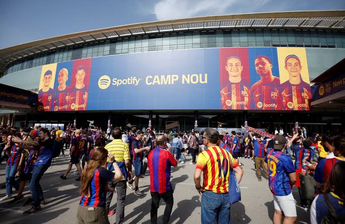 FC Barcelona issues bonds for Camp Nou revamp