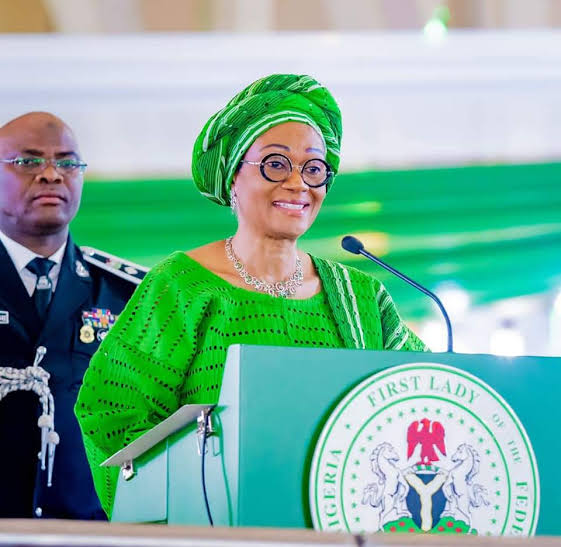 First lady seeks early interventions for people on autism spectrum